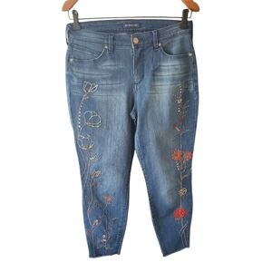 Bandolino Floral Embroidered Boho Hippie Festival Jeans Size 6